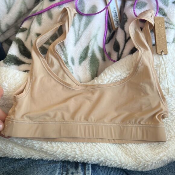 SKIMS Jelly Sheer Scoop Neck Bralette New With Snags - Picture 5 of 5